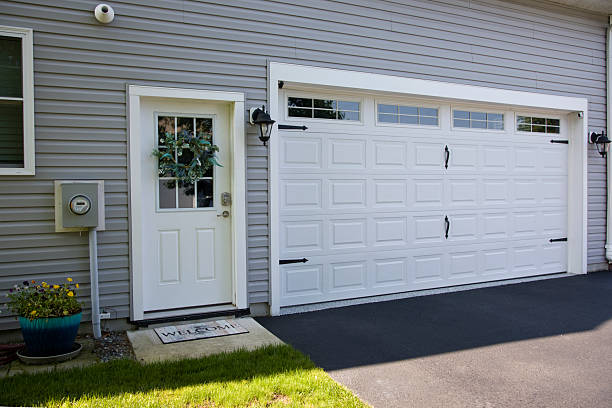 24/7 Emergency Garage Door Panel Replacement experts in Tangent, OR